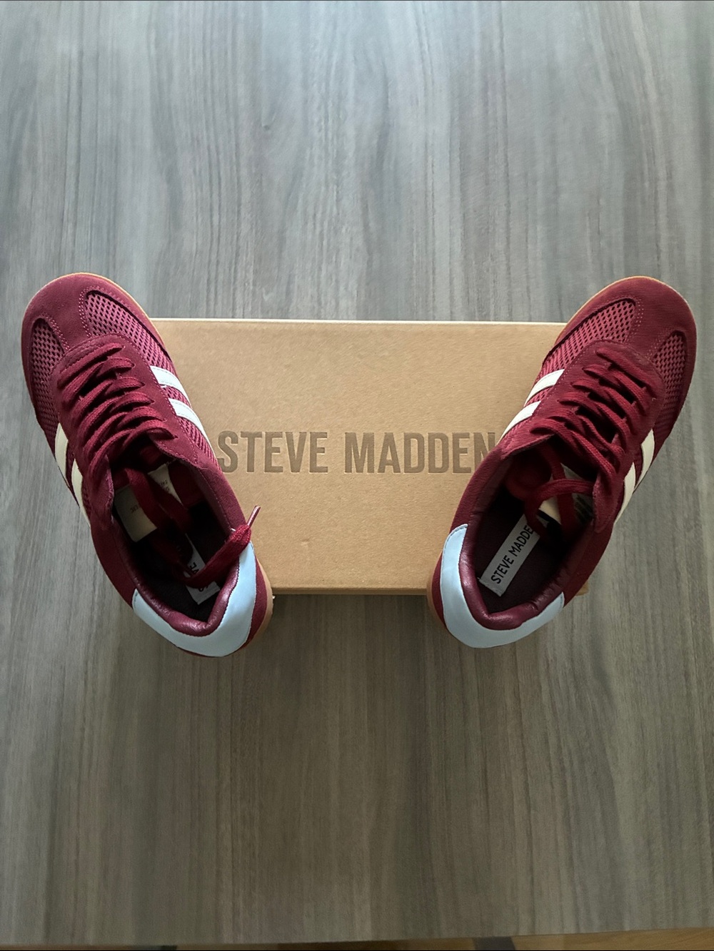 EUC STEVE MADDEN SNEAKER. Size 8